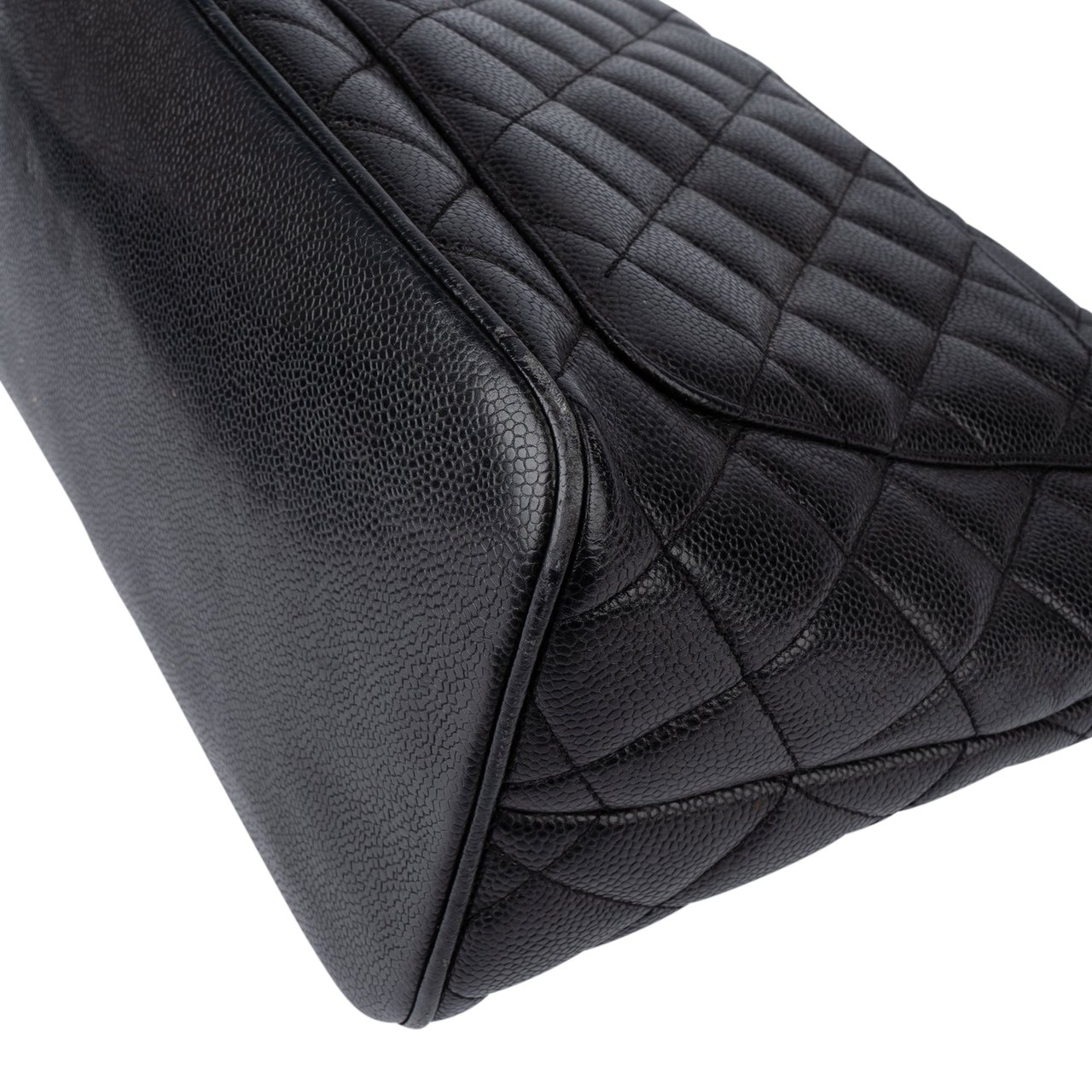 Chanel Chanel Quilted Caviar Leather CC Medaillon Handbag Zwart