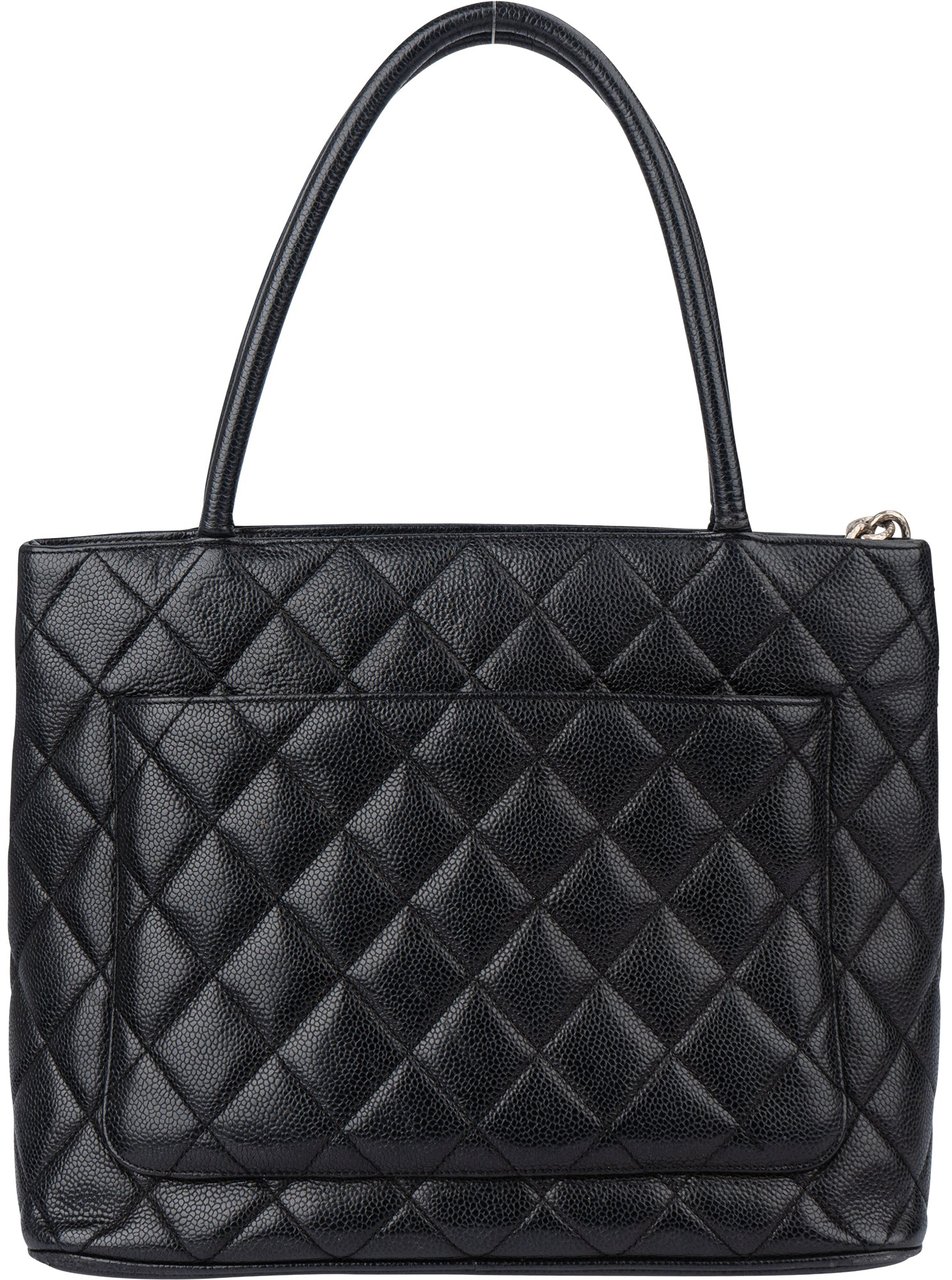 Chanel Chanel Quilted Caviar Leather CC Medaillon Handbag Zwart