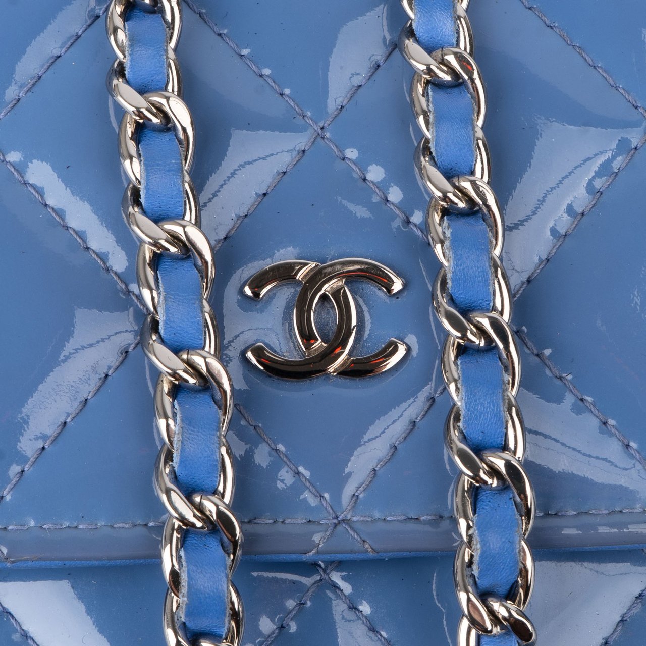 Chanel Chanel Quilted Patent Leather Wallet On Chain Crossbody Bag Blauw
