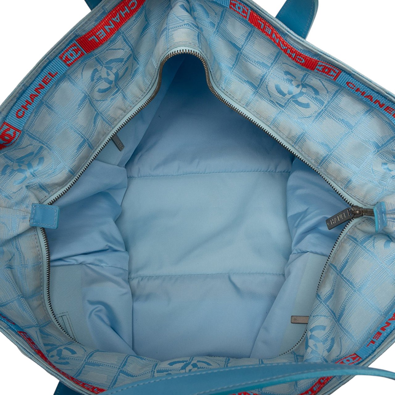 Chanel New Travel Line Nylon Tote Blauw