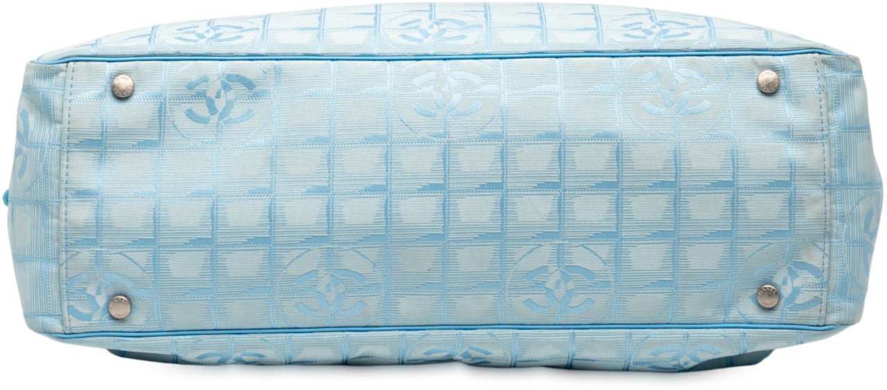 Chanel New Travel Line Nylon Tote Blauw