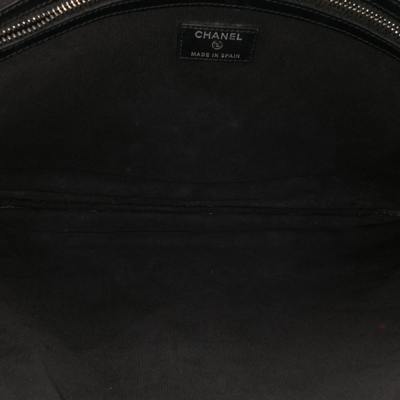 Chanel Large Quilted Caviar Boy O Case Clutch Zwart