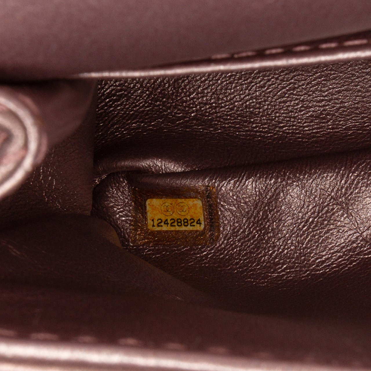 Chanel Reissue 2.55 Aged Metallic Calfskin Double Flap 226 Roze