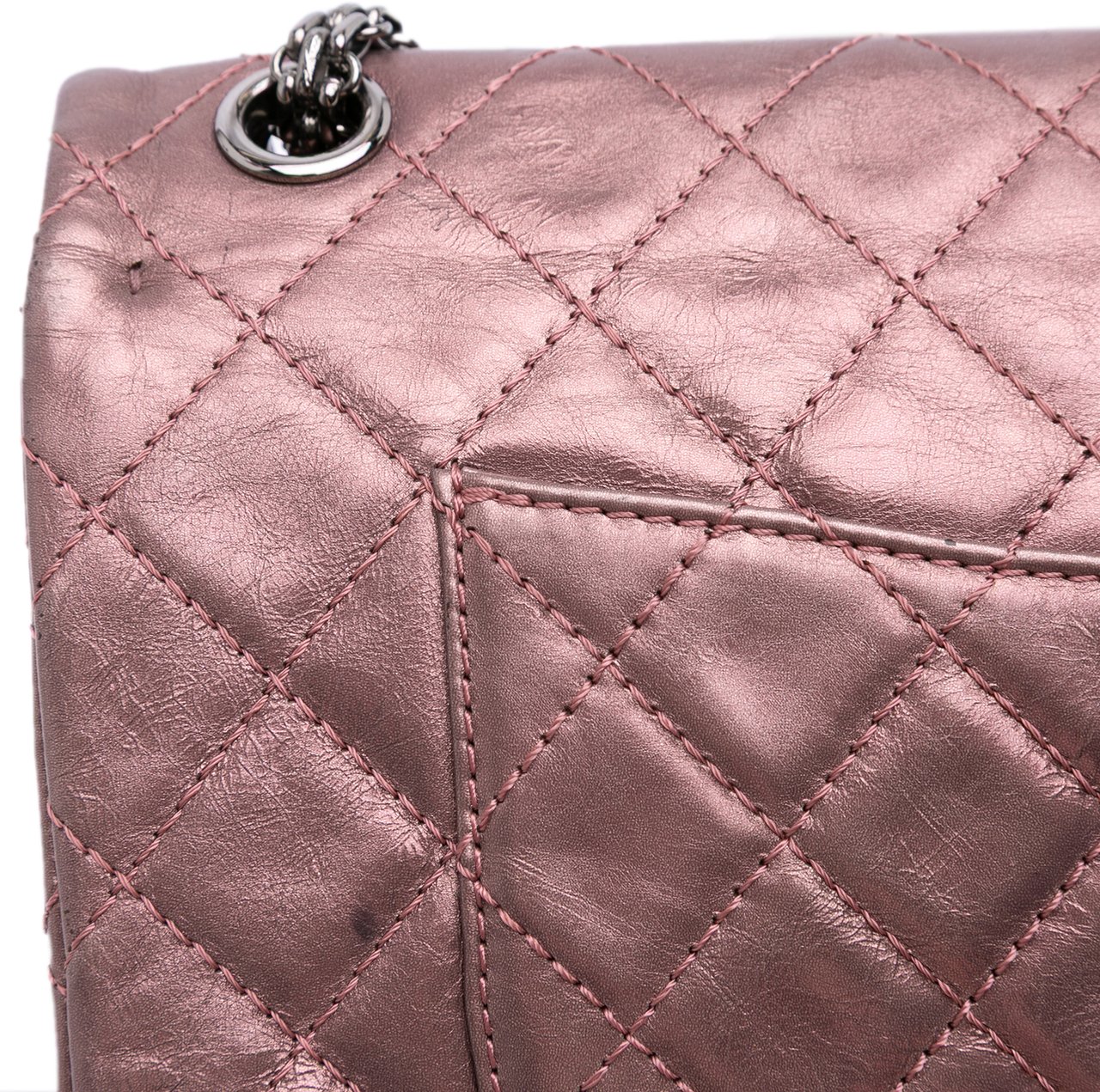 Chanel Reissue 2.55 Aged Metallic Calfskin Double Flap 226 Roze