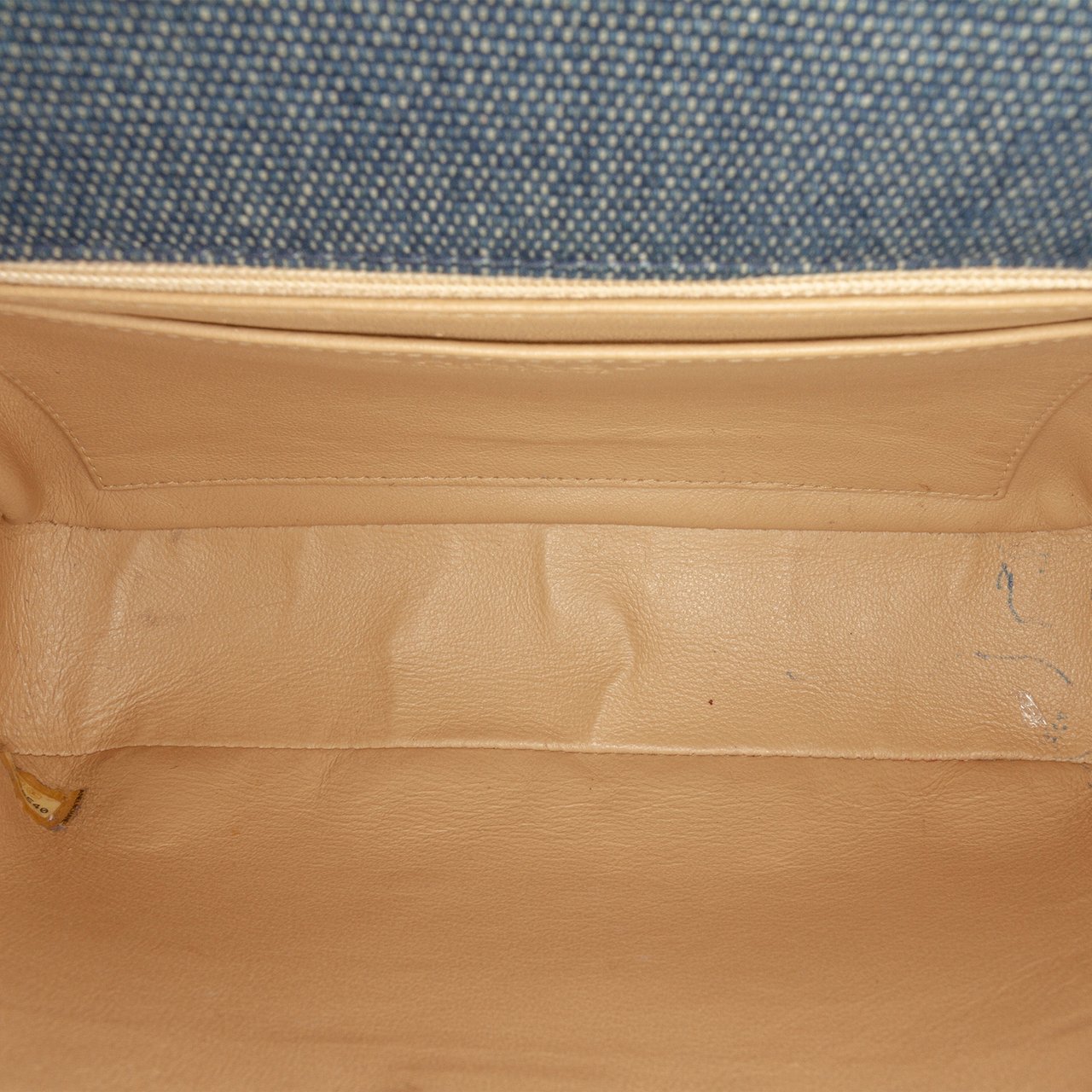 Chanel Reissue 2.55 Chocolate Bar Denim Top Handle Flap Blauw