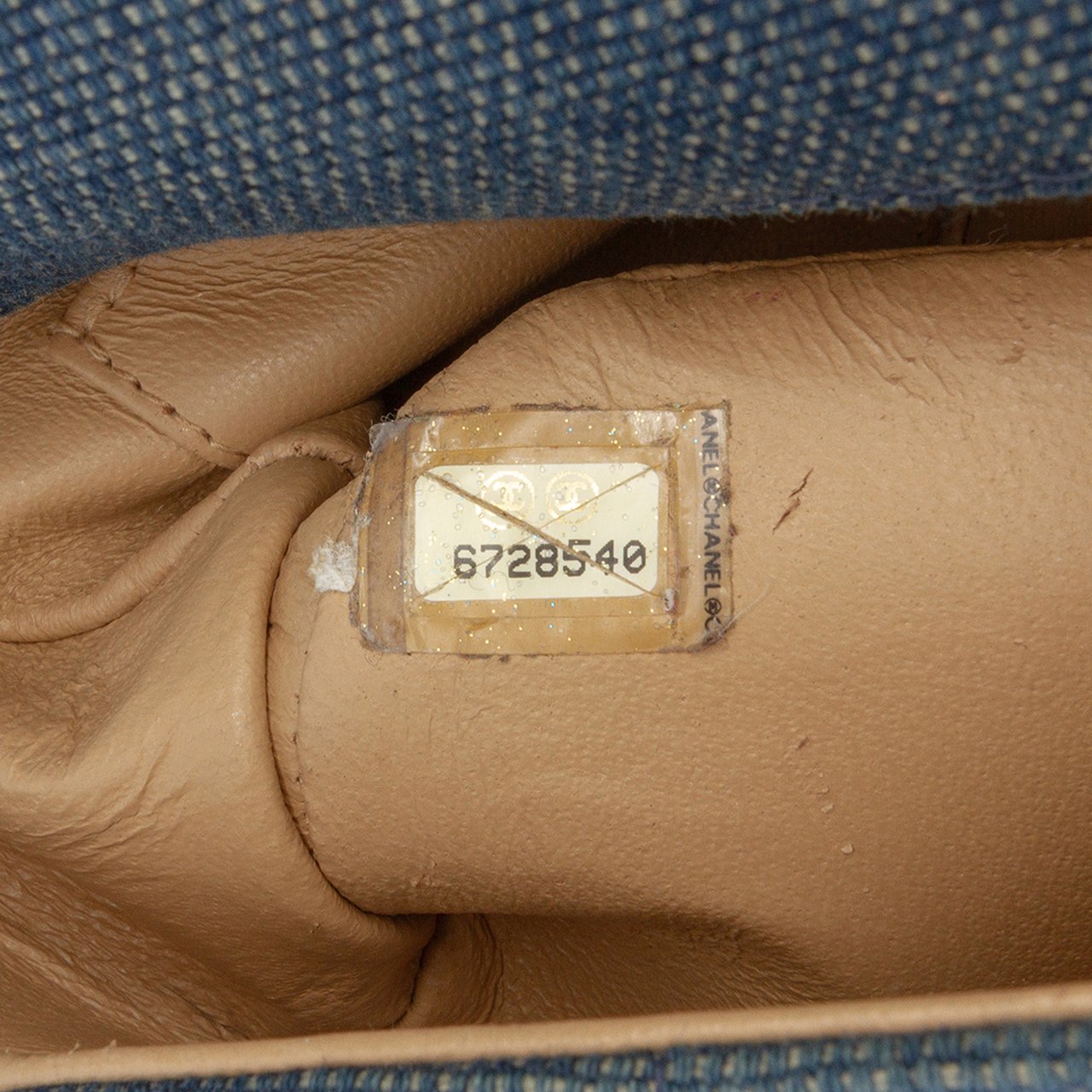 Chanel Reissue 2.55 Chocolate Bar Denim Top Handle Flap Blauw