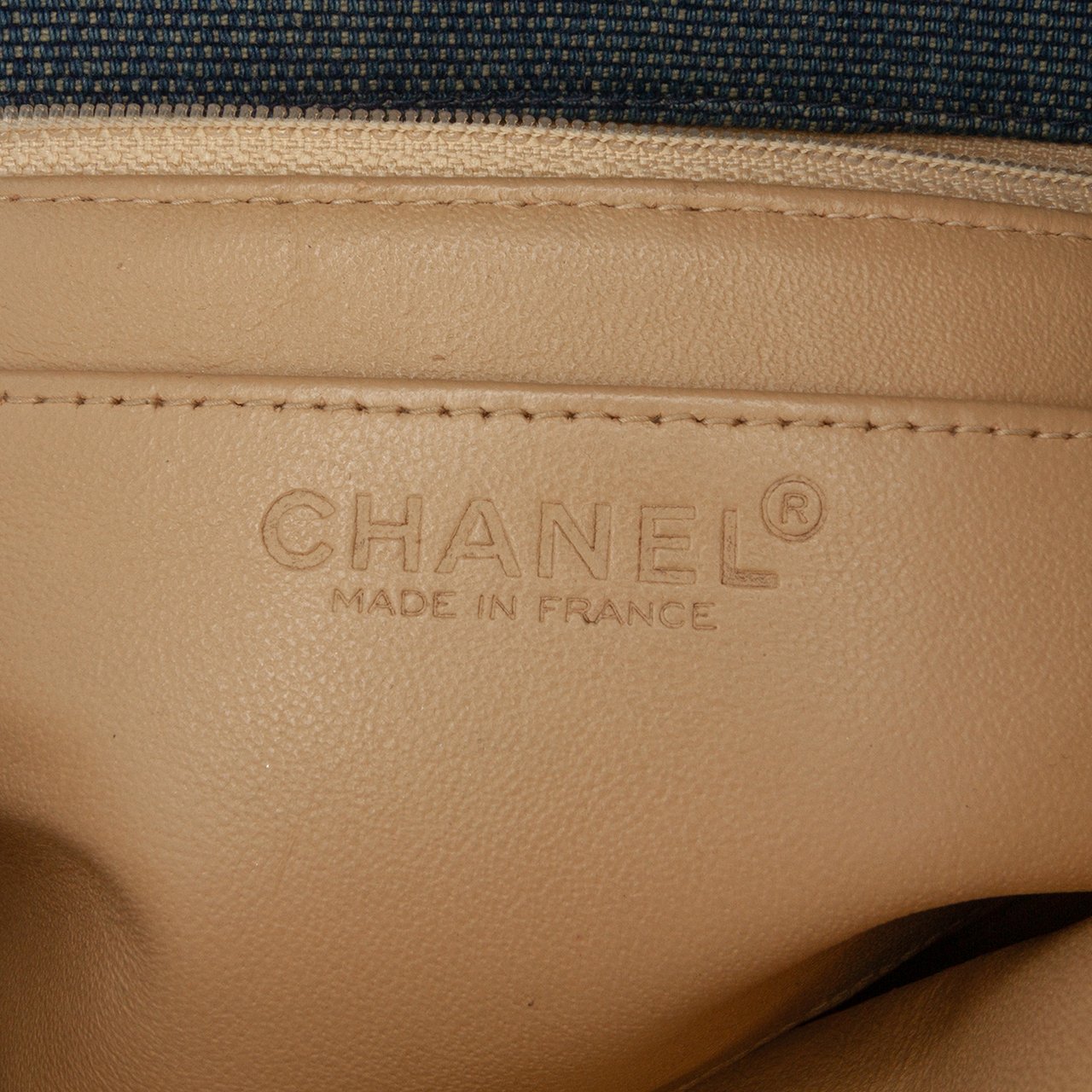 Chanel Reissue 2.55 Chocolate Bar Denim Top Handle Flap Blauw