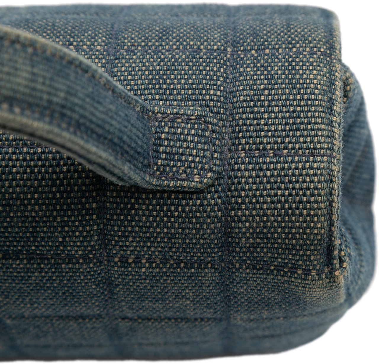 Chanel Reissue 2.55 Chocolate Bar Denim Top Handle Flap Blauw