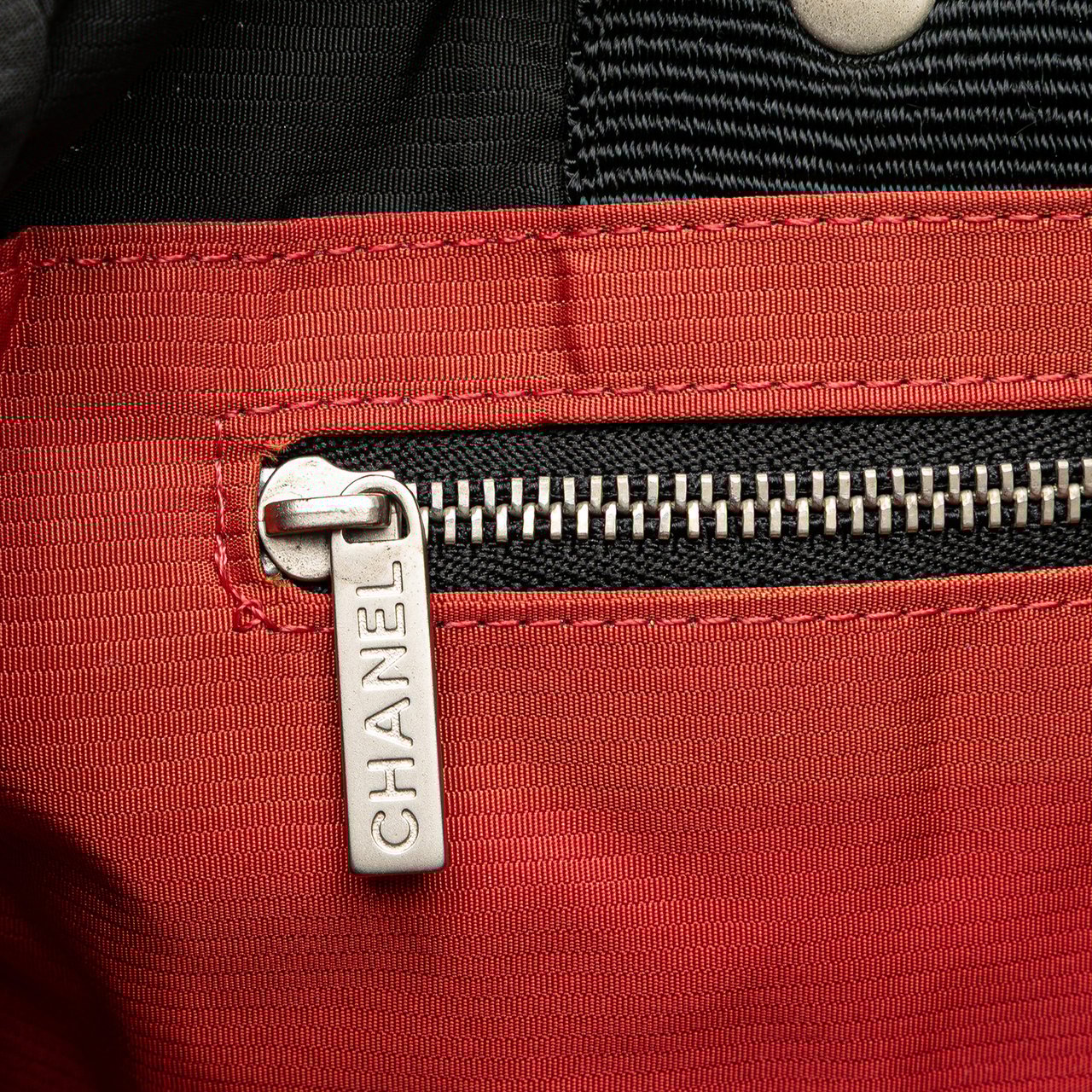 Chanel Old Travel Line Nylon Tote Zwart