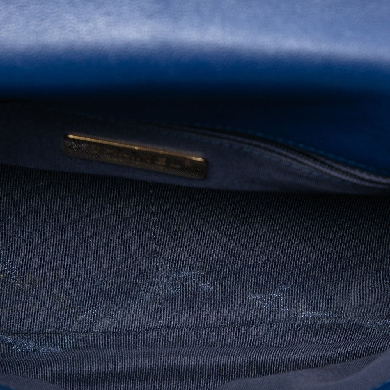 Chanel Medium Lambskin 19 Flap Blauw