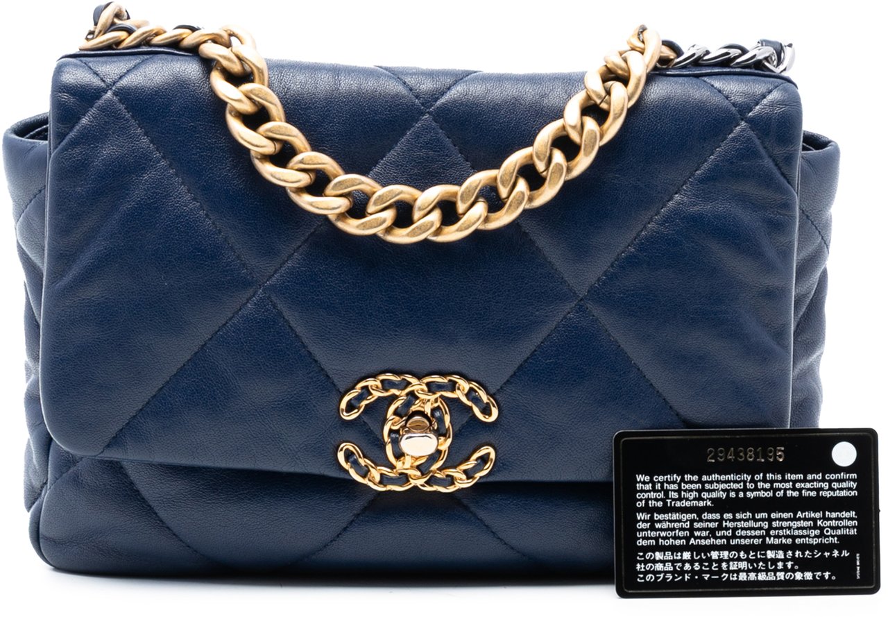 Chanel Medium Lambskin 19 Flap Blauw