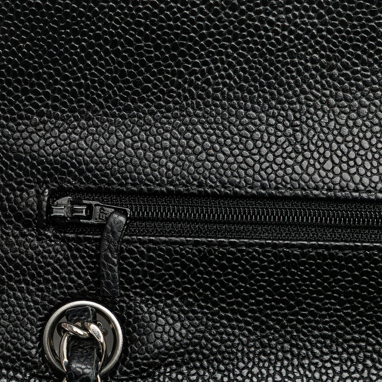 Chanel Medium Classic Caviar Double Flap Zwart