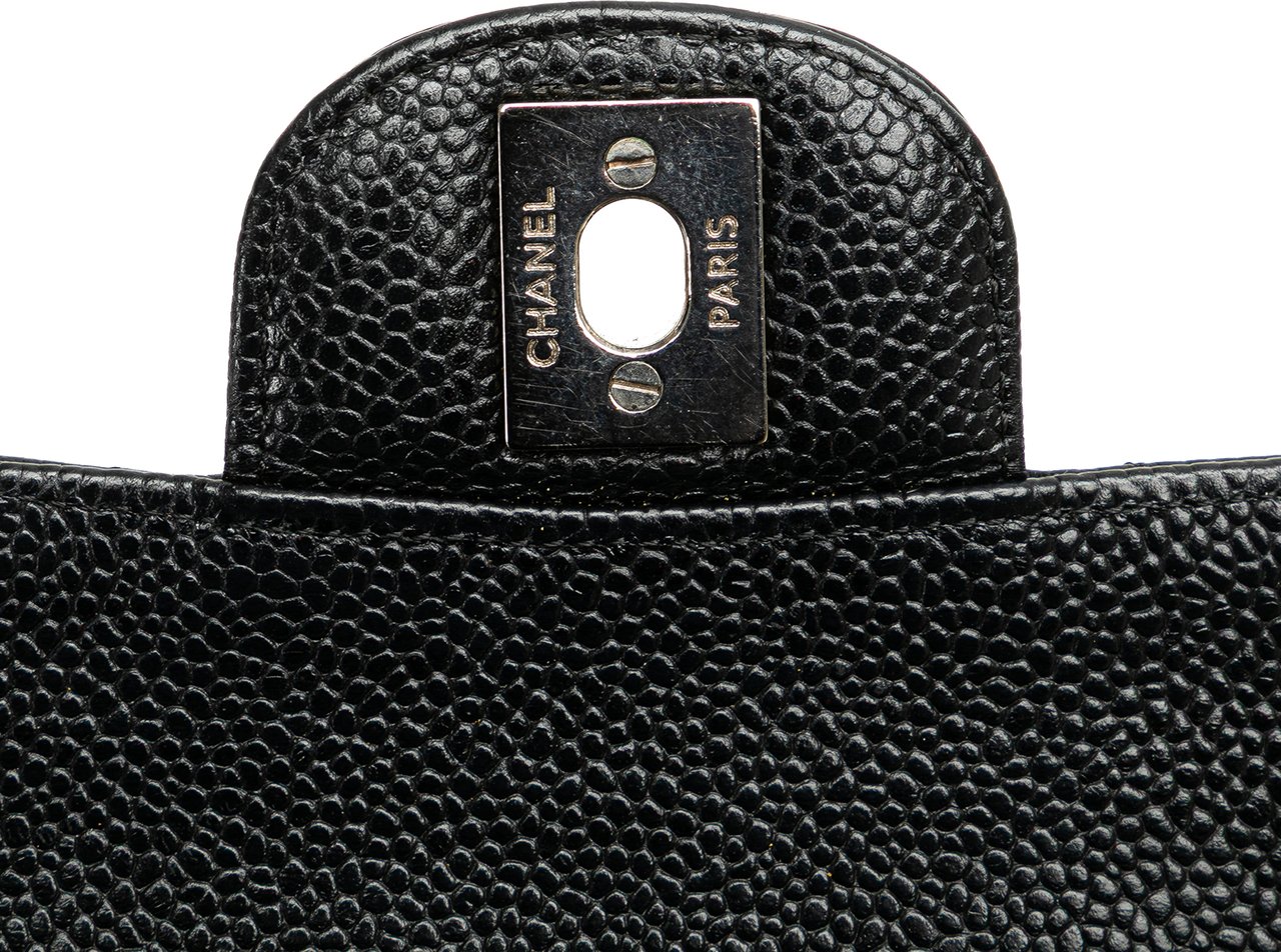 Chanel Medium Classic Caviar Double Flap Zwart