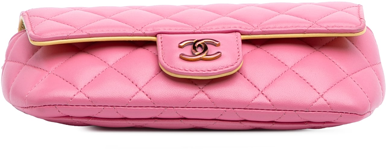 Chanel CC Quilted Lambskin Sunglasses Case with Chain Roze