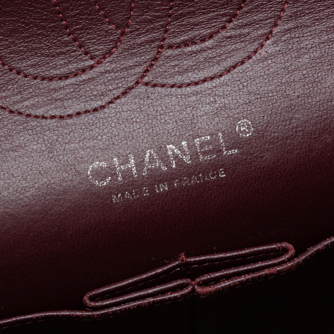 Chanel Medium Classic Crinkled Patent Double Flap Blauw