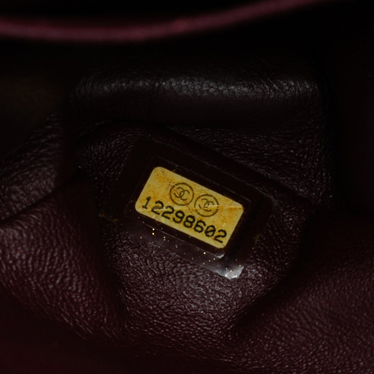 Chanel Medium Classic Crinkled Patent Double Flap Blauw