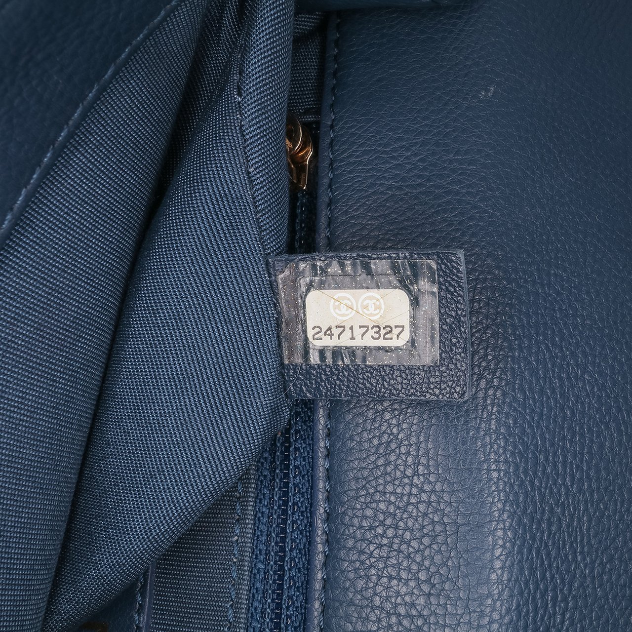 Chanel Small Quilted Caviar Studded Chain Handle Flap Blauw