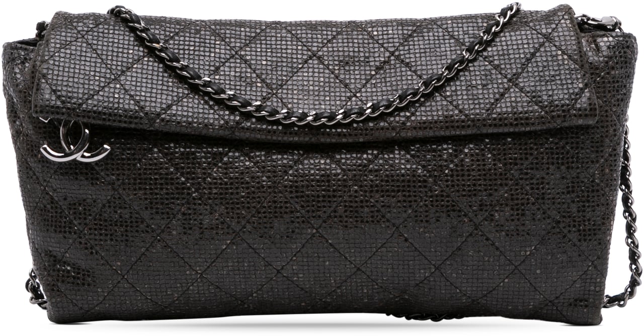 Chanel Quilted Laminated Fabric Chain Evening Crossbody Zwart