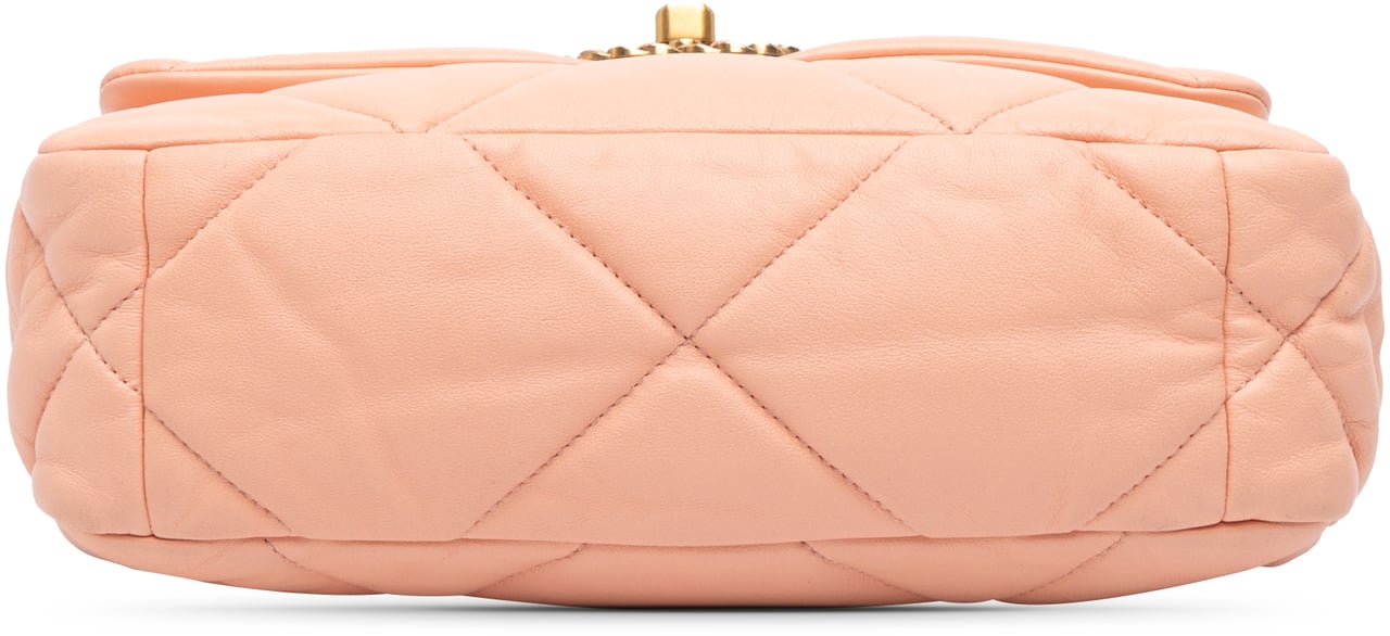 Chanel Medium Lambskin 19 Flap Roze