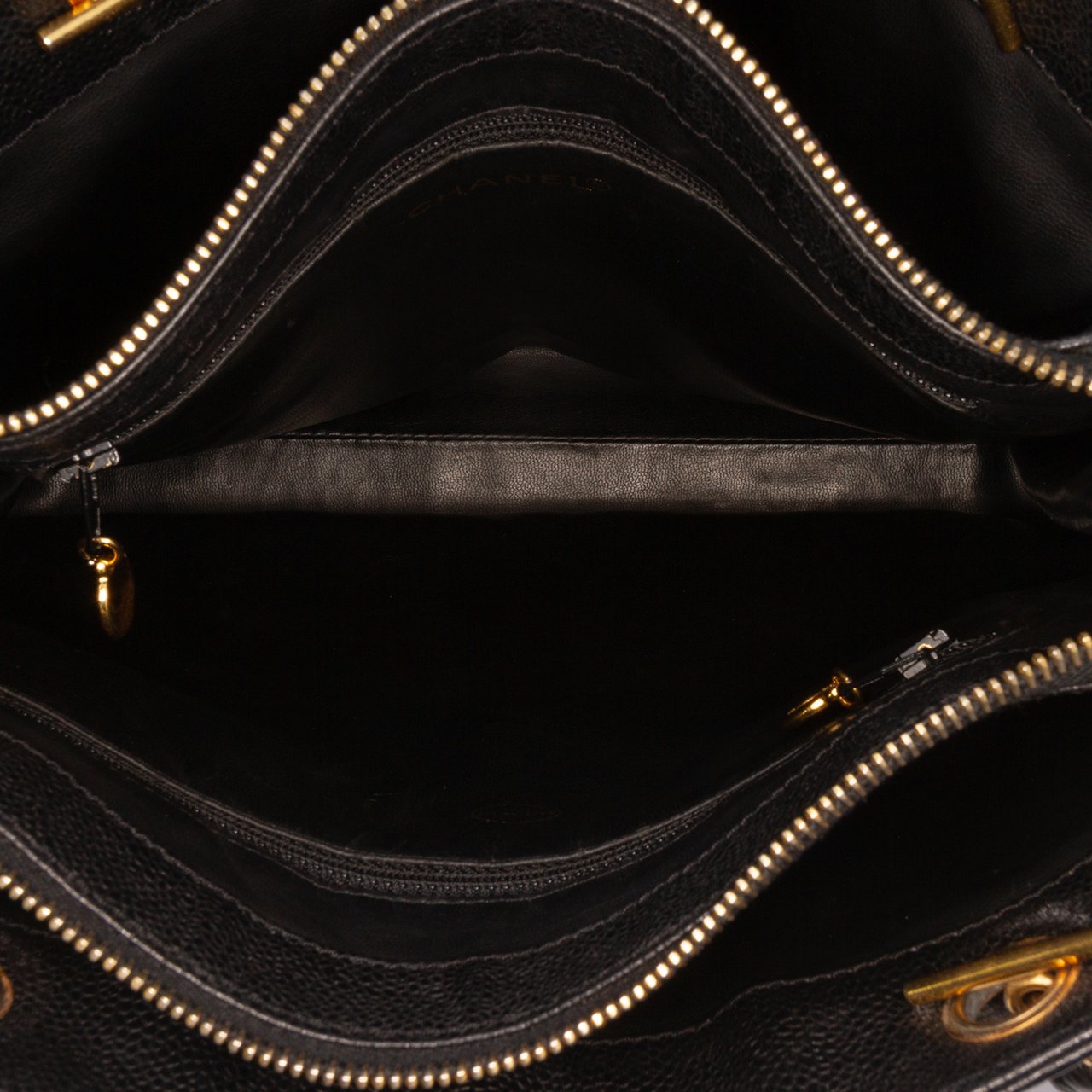 Chanel CC Caviar Shoulder Bag Zwart