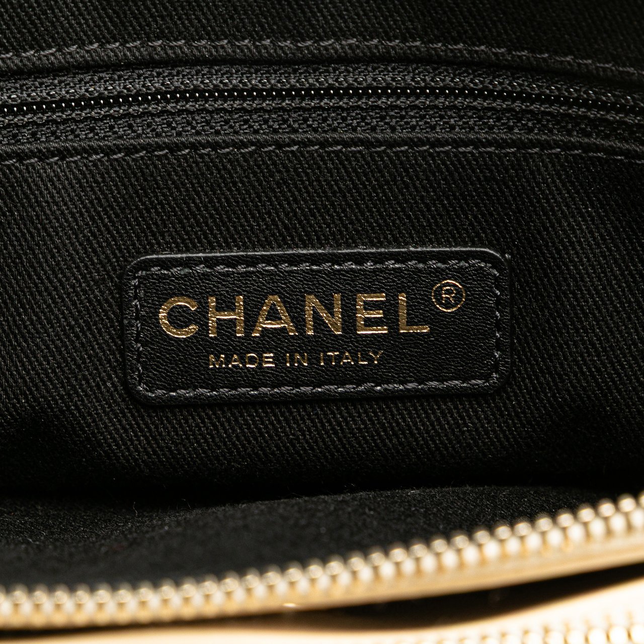 Chanel Quilted Patent Chain Double Zip Crossbody Geel