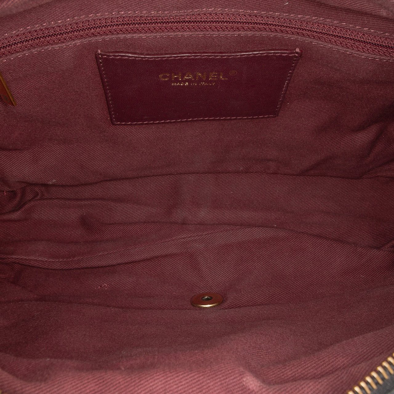 Chanel Large Quilted Iridescent Calfskin Shiva Flap Zwart