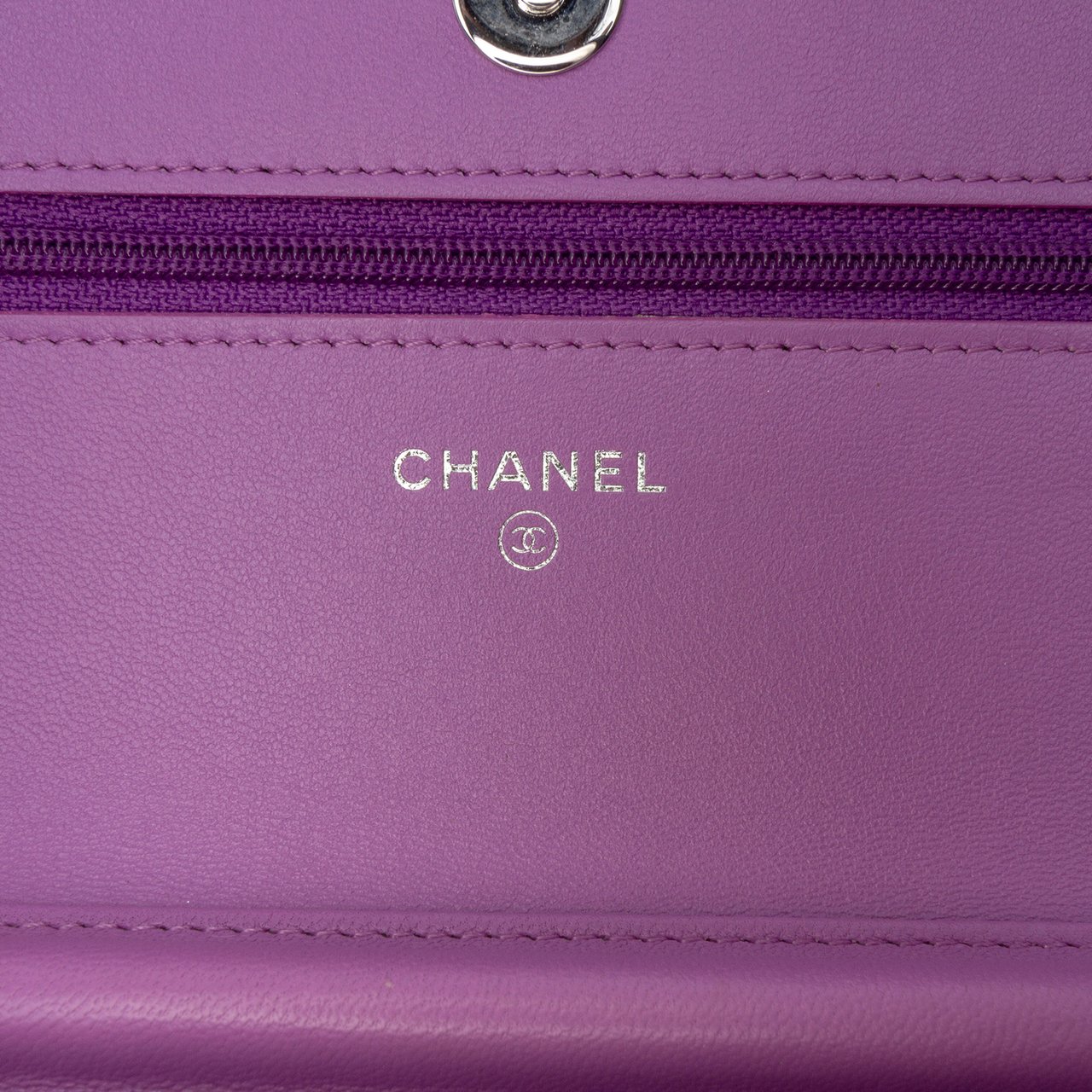 Chanel CC Quilted Lambskin Wallet on Chain Paars
