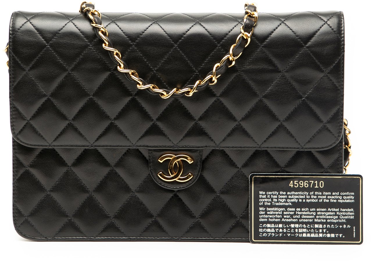 Chanel Medium CC Quilted Lambskin Single Flap Zwart