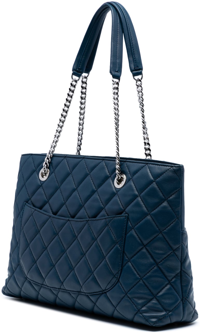 Chanel CC Quilted Lambskin Urban Delight Tote Blauw