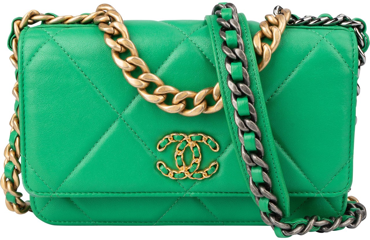 Chanel Chanel 19 Quilted Lambskin Wallet On Chain Crossbody Bag Groen