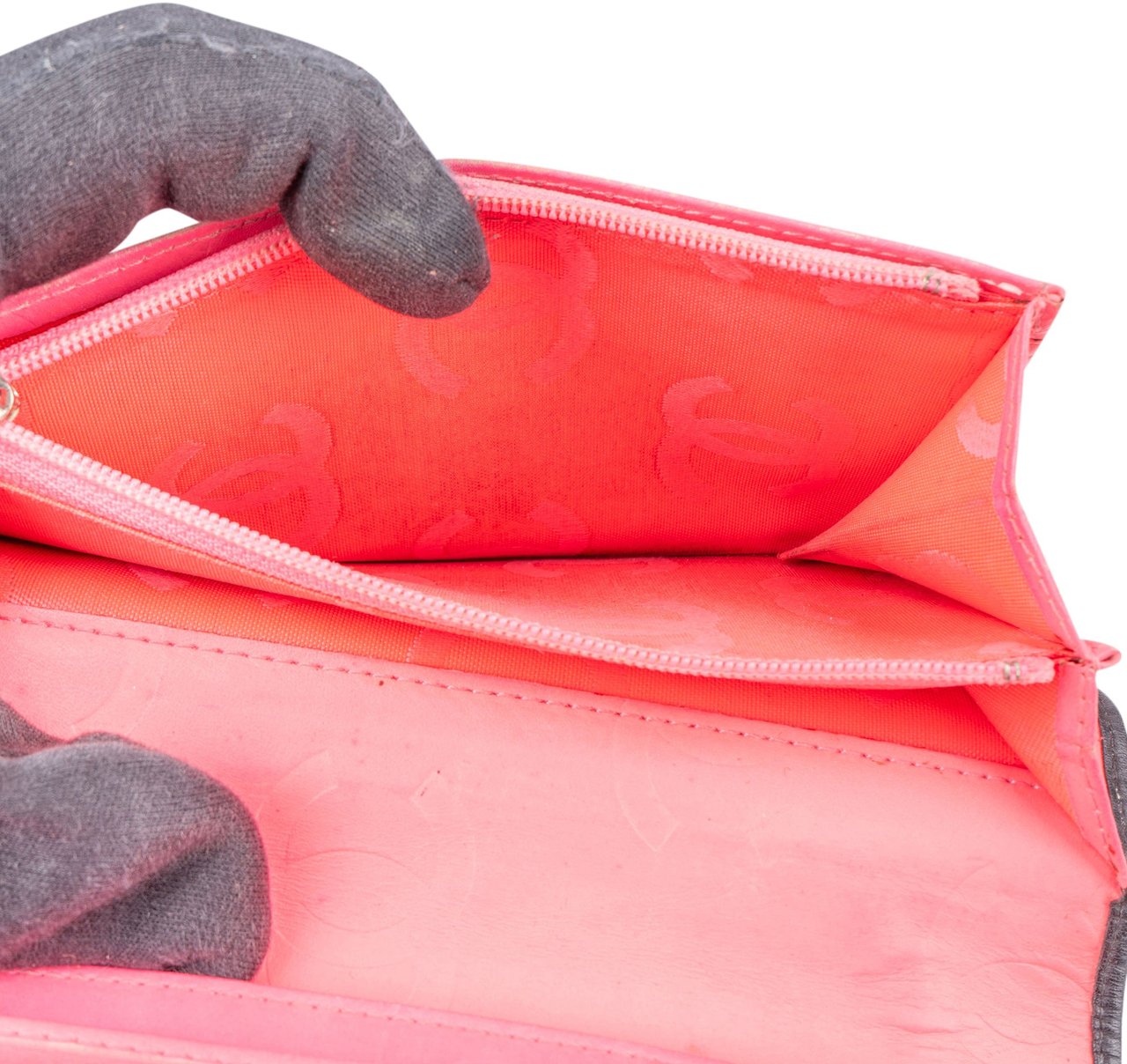 Chanel Chanel Quilted Lambskin Cambon CC Wallet Zwart