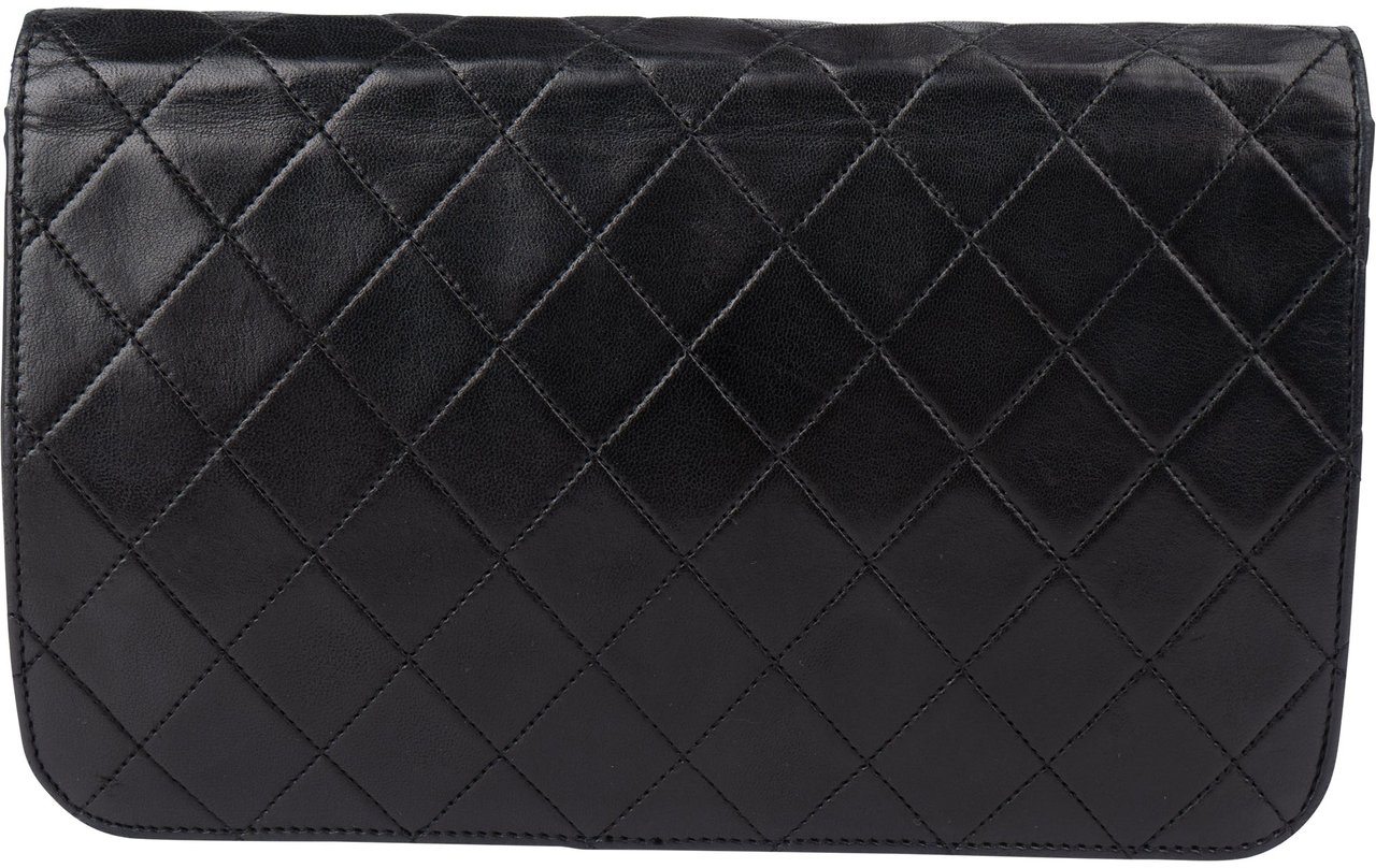 Chanel Chanel Quilted Lambskin Single Flap Shoulder Bag Zwart