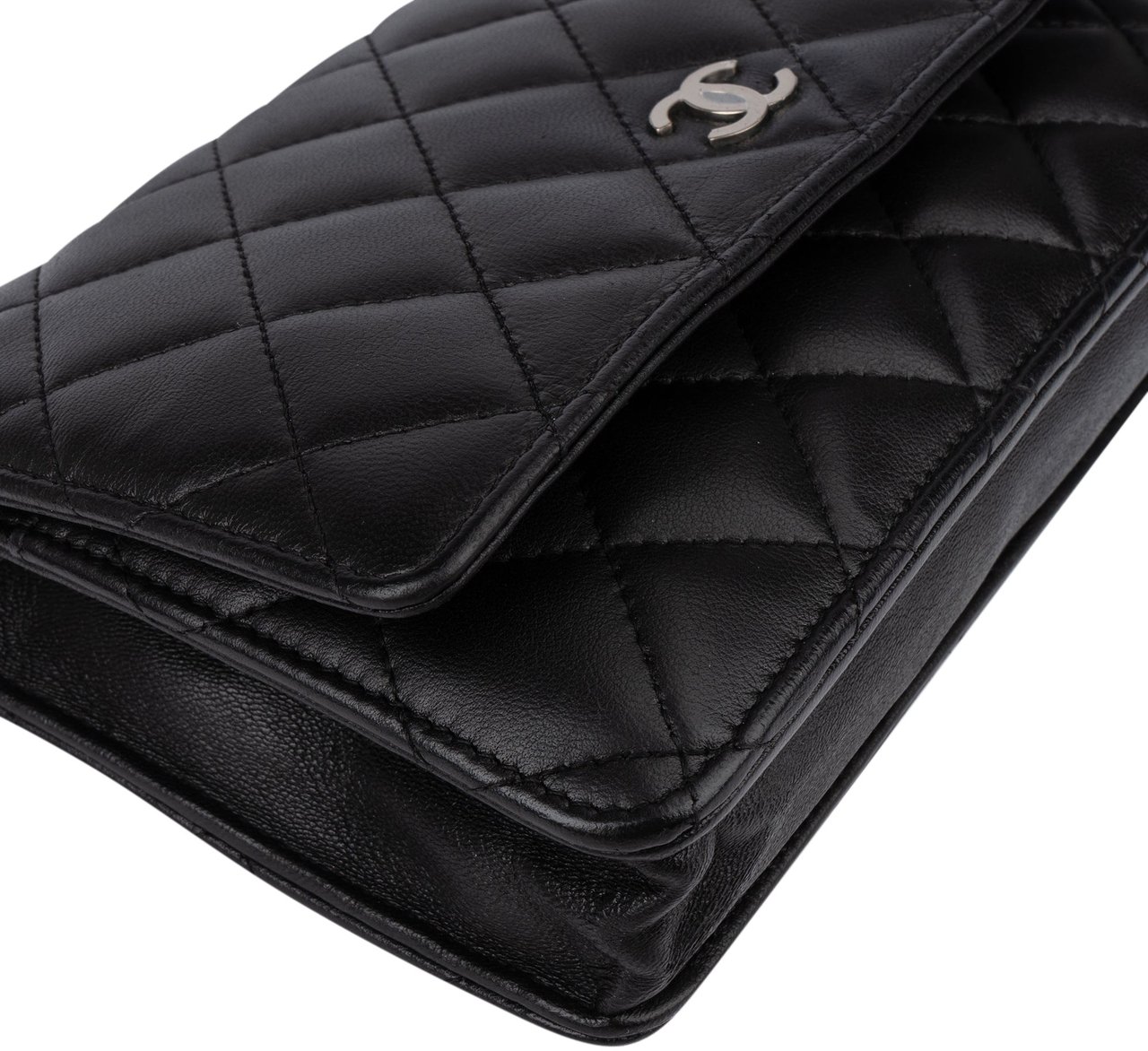 Chanel Chanel Quilted Lambskin Wallet On Chain Crossbody Bag Zwart