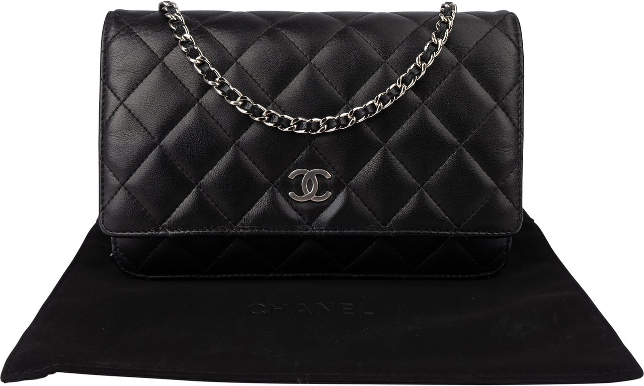 Chanel Chanel Quilted Lambskin Wallet On Chain Crossbody Bag Zwart