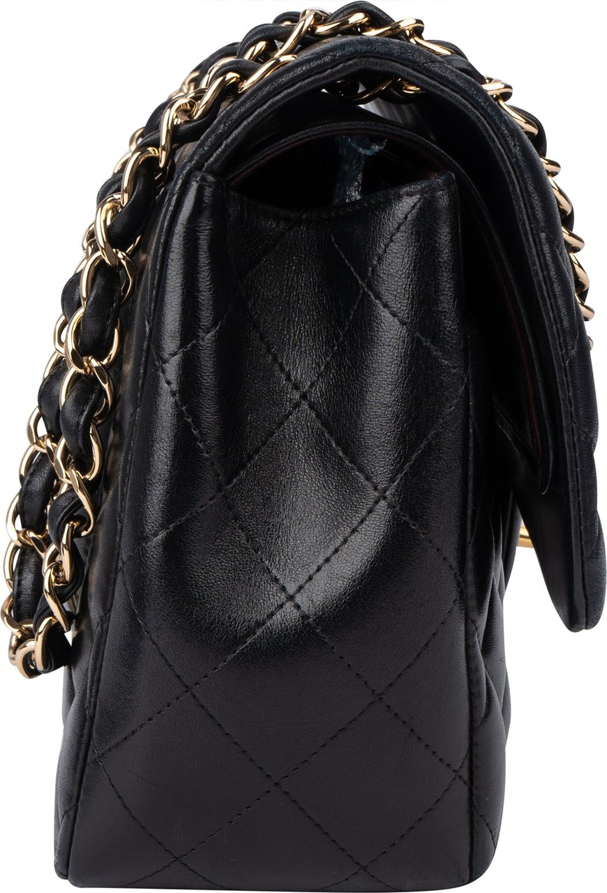 Chanel Chanel Quilted Lambskin 24K Gold Jumbo Double Flap Crossbody Bag Zwart