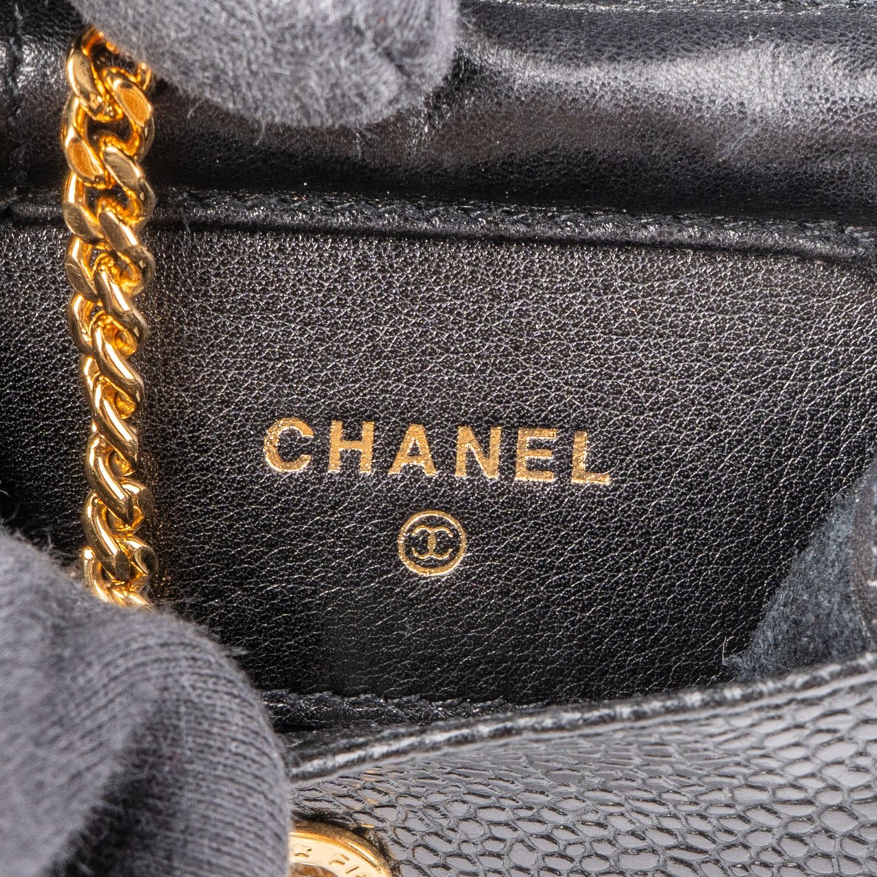 Chanel Chanel Caviar Leather CC Mini Crossbody Bag Zwart
