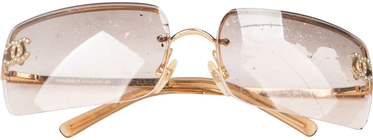 Chanel Chanel Crystal CC Sunglasses Oranje