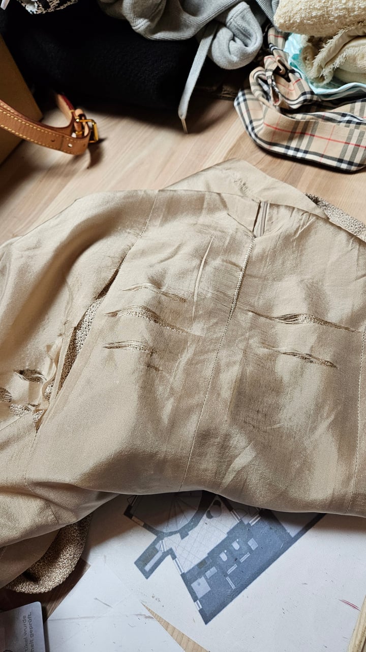 Chanel Chanel Viskose Gold Threads Skirt (DE34 / FR36) Beige