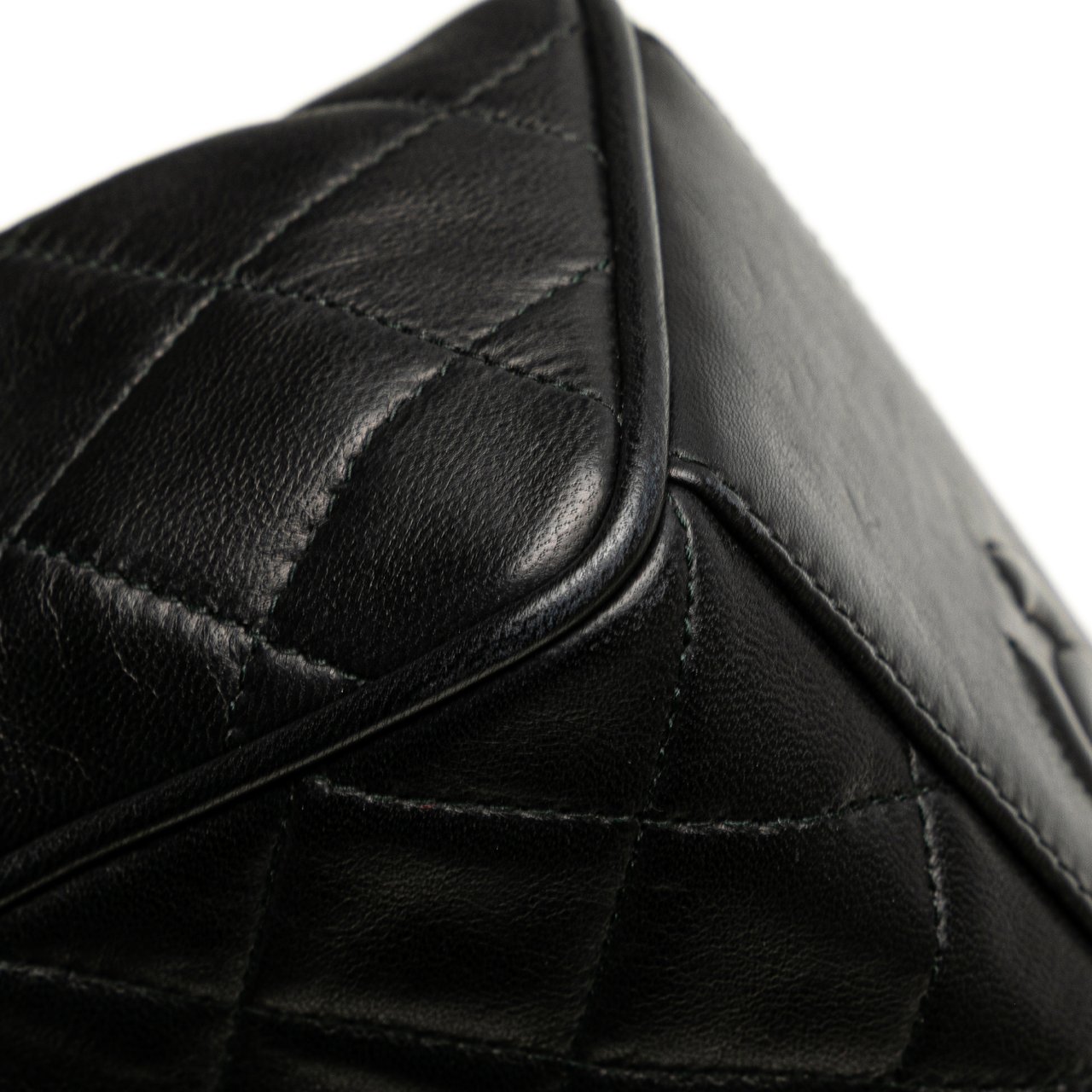 Chanel Mini Quilted Lambskin Chain Shoulder Bag Zwart