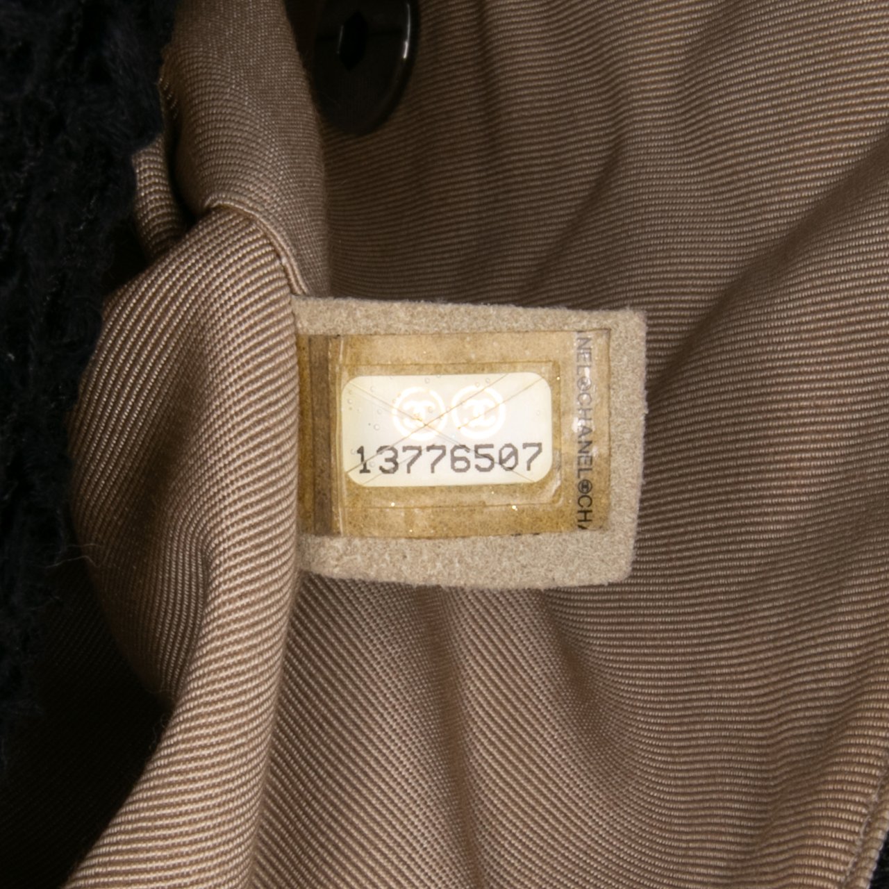 Chanel Medium Classic Tweed Single Flap Zwart