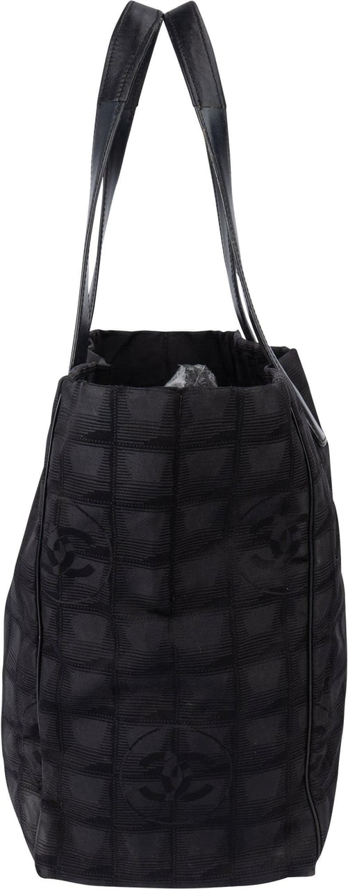 Chanel Chanel Travel Line Monogram Handbag Zwart