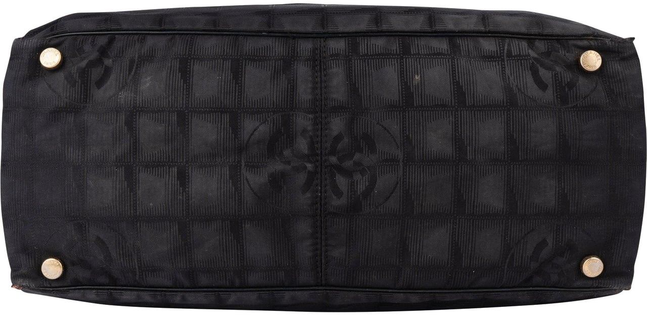 Chanel Chanel Travel Line Monogram Handbag Zwart