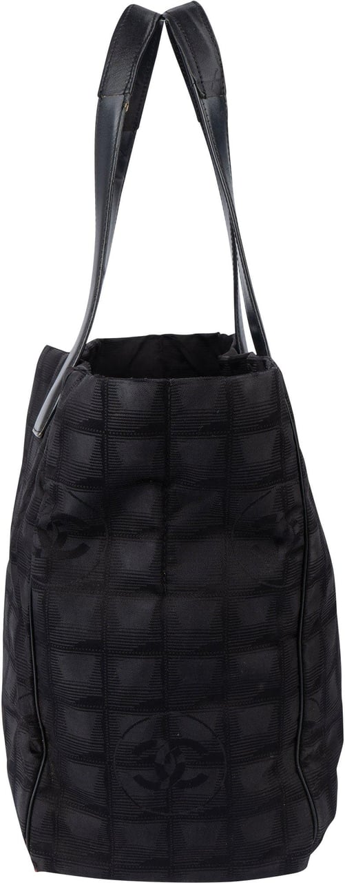 Chanel Chanel Travel Line Monogram Handbag Zwart