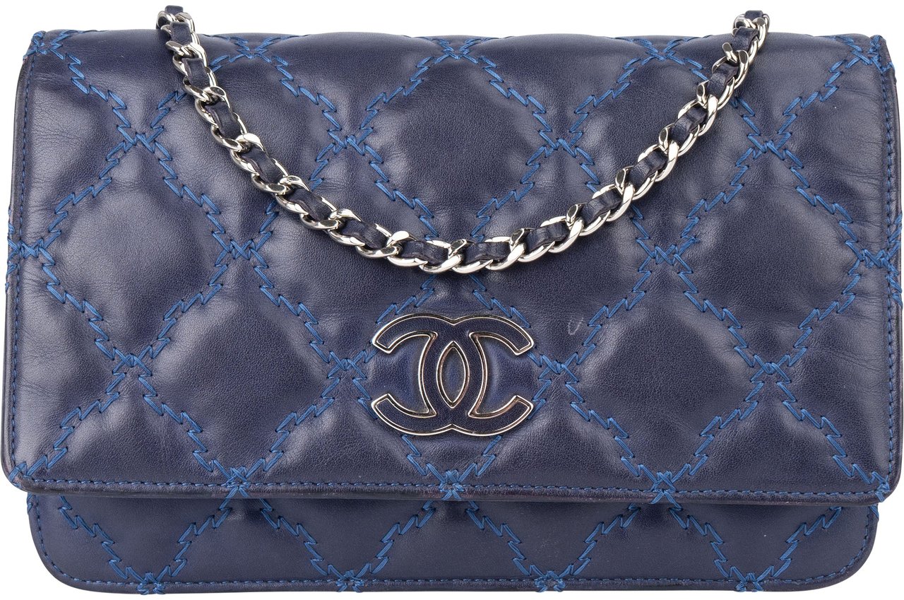 Chanel Chanel Bleu Quilted Stitch Lambskin Wallet On Chain Crossbody Bag Blauw