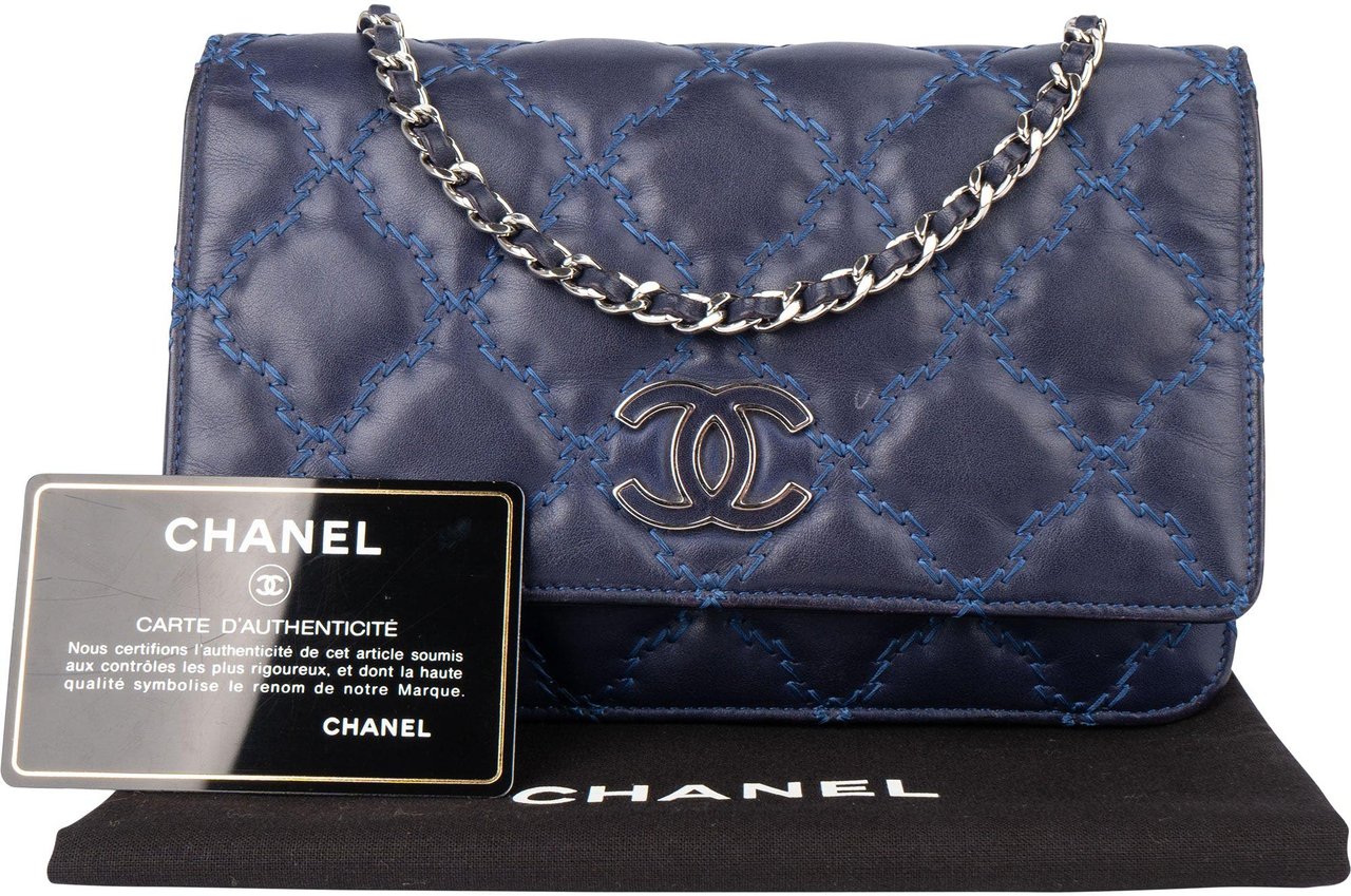 Chanel Chanel Bleu Quilted Stitch Lambskin Wallet On Chain Crossbody Bag Blauw