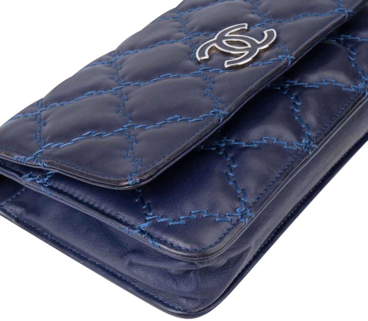 Chanel Chanel Bleu Quilted Stitch Lambskin Wallet On Chain Crossbody Bag Blauw