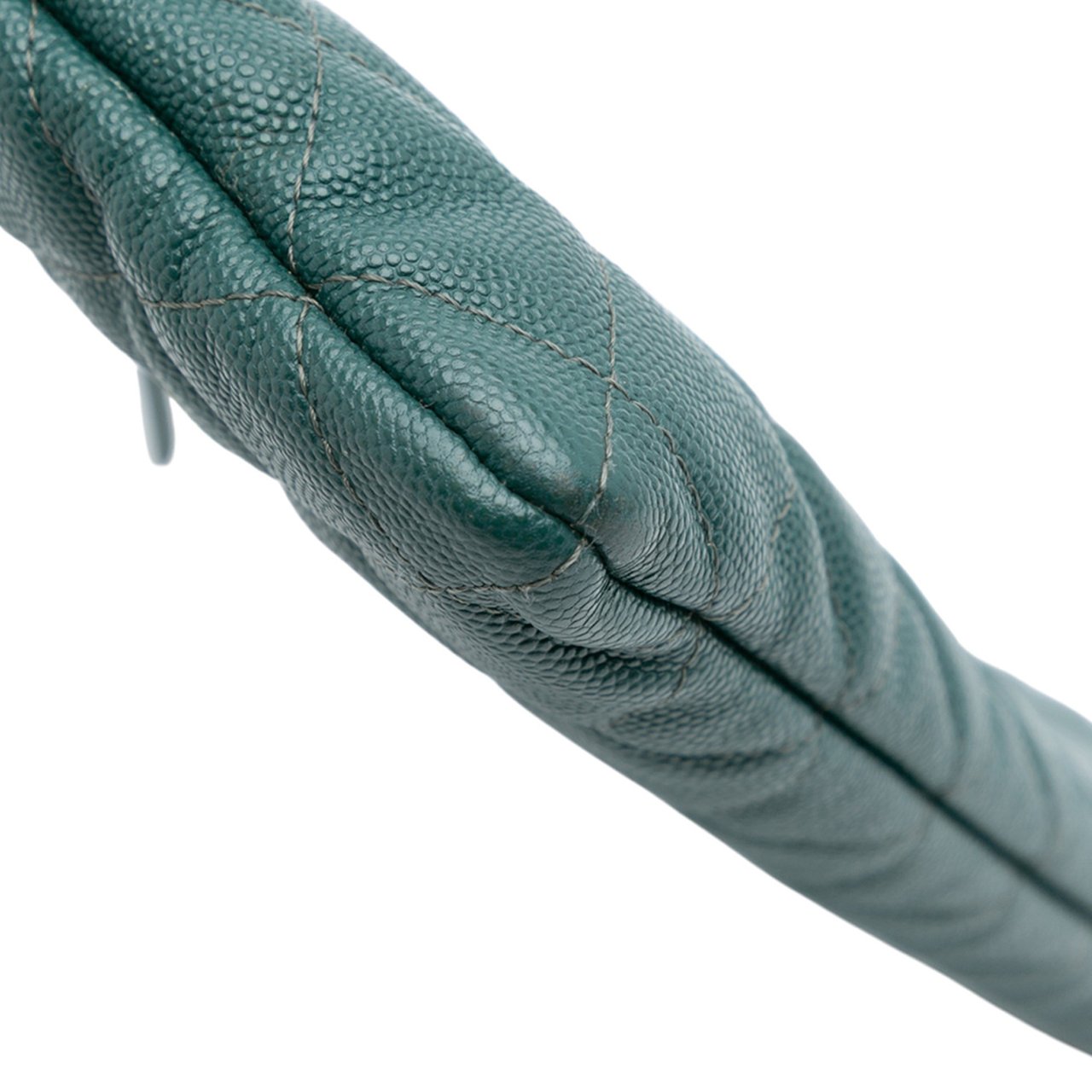 Chanel Large Quilted Caviar O Case Clutch Groen