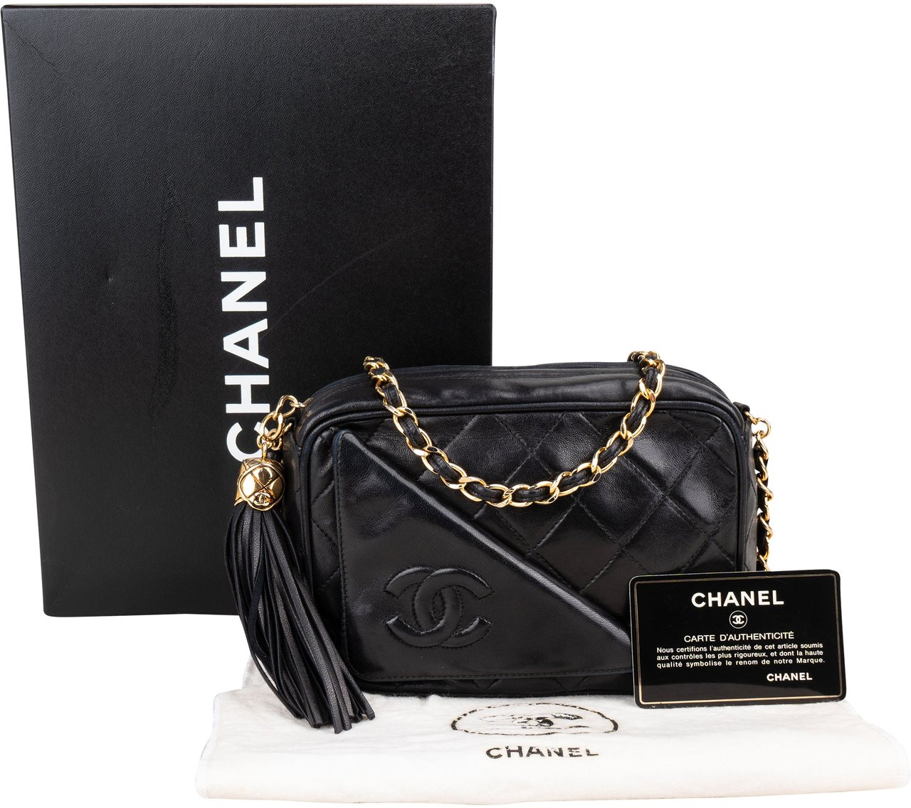 Chanel Chanel Quilted Lambskin CC Camera Crossbody Bag Zwart