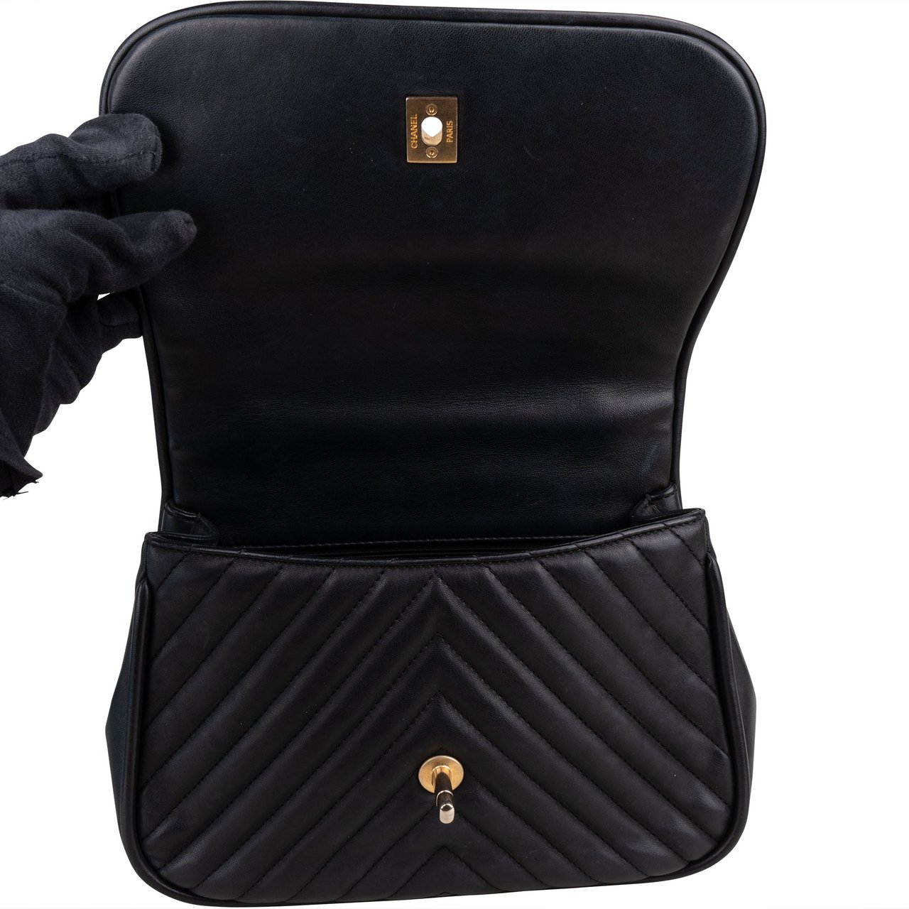 Chanel Quilted Chevron Lambskin Single Flap 2Way Crossbody Handbag Zwart