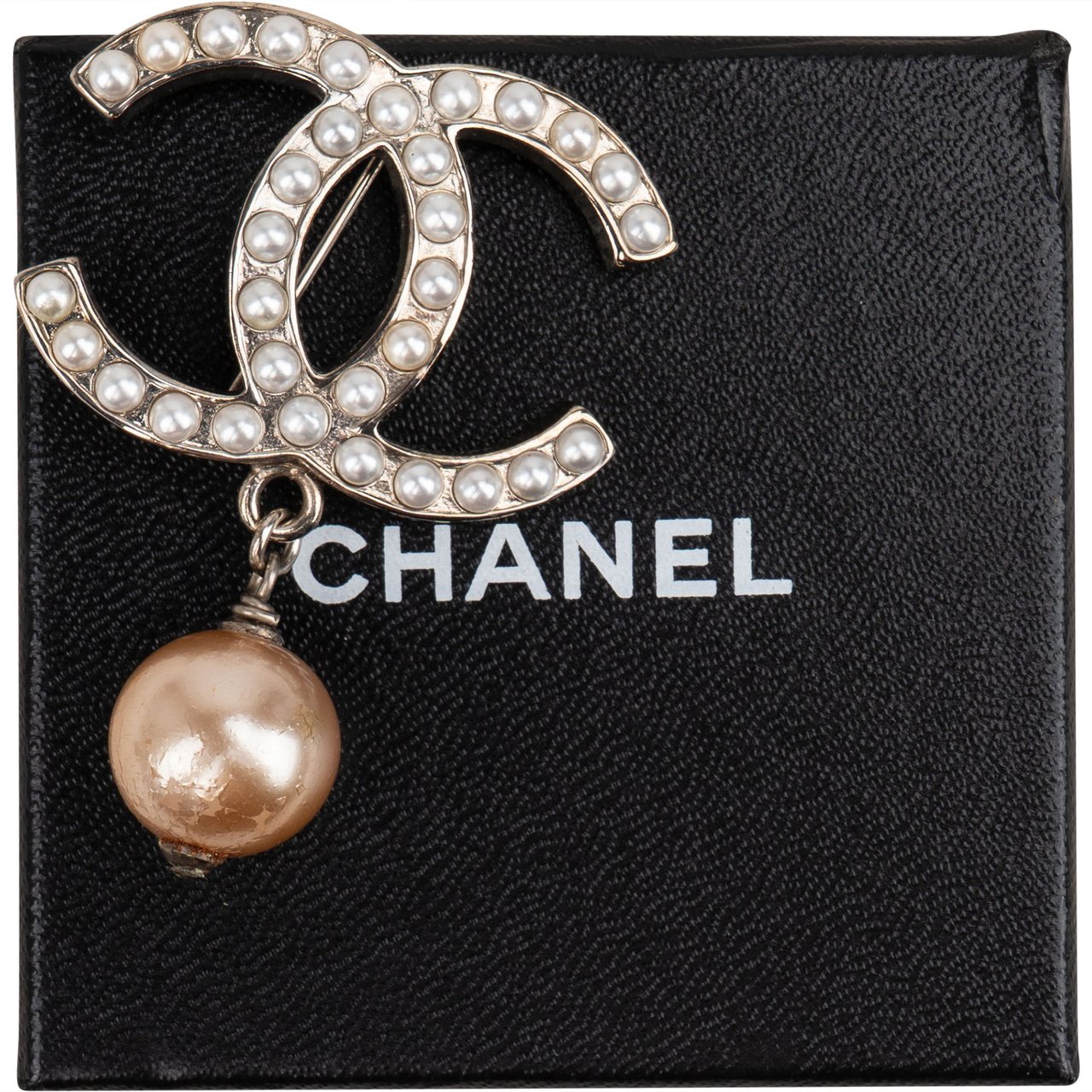 Chanel Chanel CC Pearl Brooch Divers
